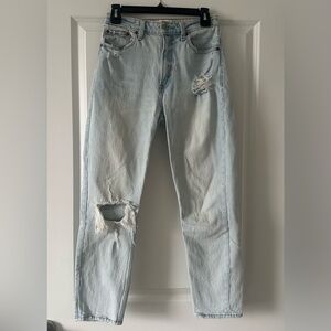 Abercrombie & Fitch Curve Love Mom High Rise Light Wash